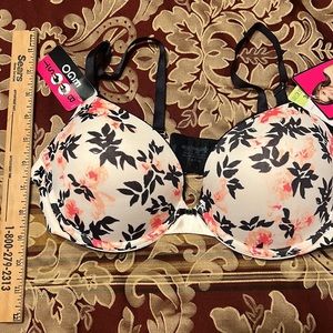 Brand new Lily of France ego-boost women’s bra, brassiere 38B floral